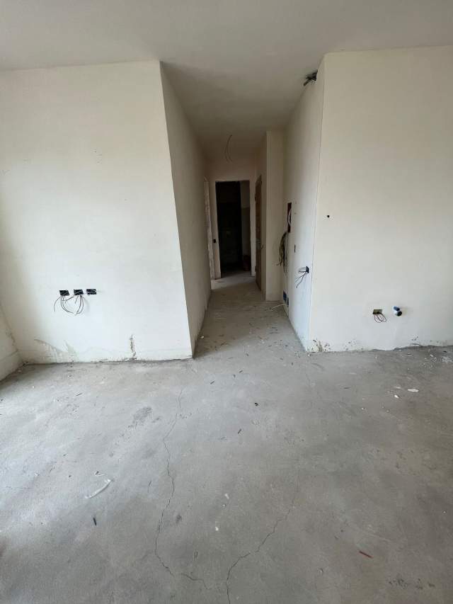 Tirane, shitet apartament 1+1+BLK 77 m² 2.000 Euro/m2 (Qender)