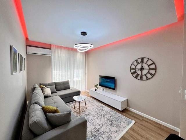 Tirane, jepet me qera apartament 1+1 Kati 7, 80 m² 700 Euro (komuna e parisit)