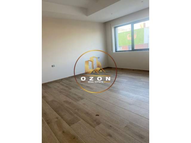 Tirane, jepet me qera Penthouse 3+1+A+BLK Kati 8, 80 m² 1.500 Euro (KODRA E DIELLIT)