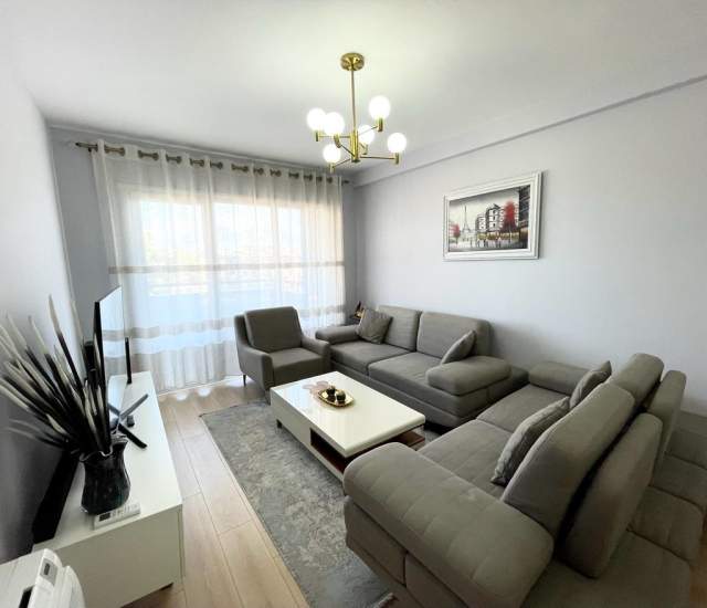 Tirane, jepet me qera apartament 2+1+BLK Kati 4, 112 m² 700 Euro (KUPOLA ,LAPRAKE)