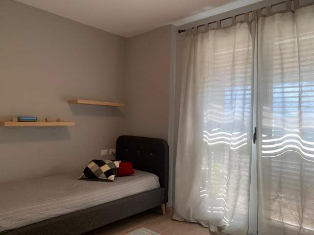 Tirane, shitet apartament 2+1+Ballkon Kati 3, 95 m² 200.000 € (Rruga Hamdi Sina, Liqeni i Thate)