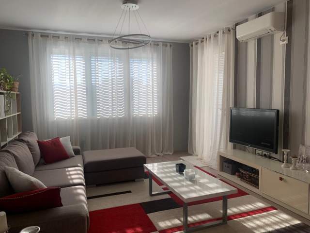 Tirane, shitet apartament 2+1+Ballkon Kati 3, 95 m² 200.000 € (Rruga Hamdi Sina, Liqeni i Thate)