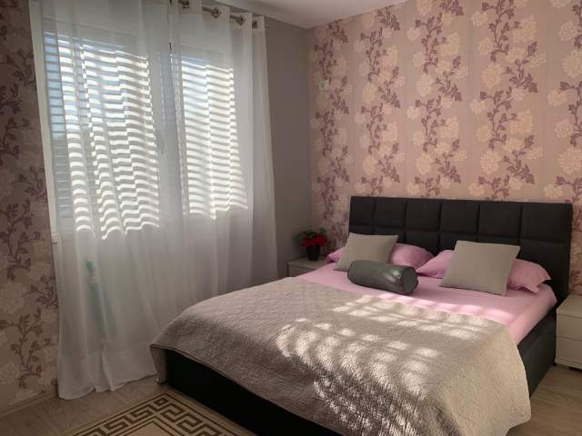 Tirane, shitet apartament 2+1+Ballkon Kati 3, 95 m² 200.000 € (Rruga Hamdi Sina, Liqeni i Thate)