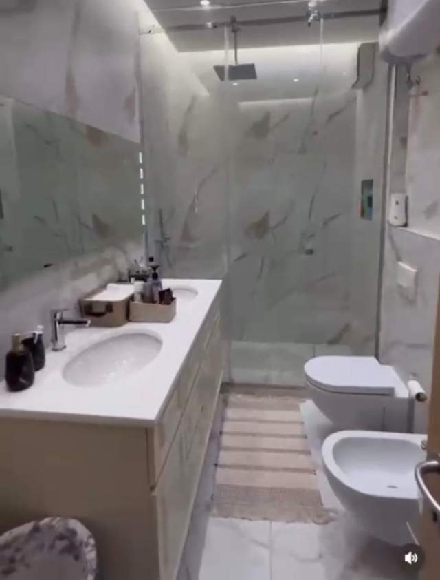 Tirane, jepet me qera apartament 3+1+A+BLK Kati 7, 165 m² 2.600 Euro (QENDER)