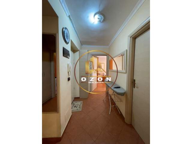 Tirane, jepet me qera apartament 1+1+A+BLK Kati 1, 84 m² 500 Euro (GALERIA, QENDER)