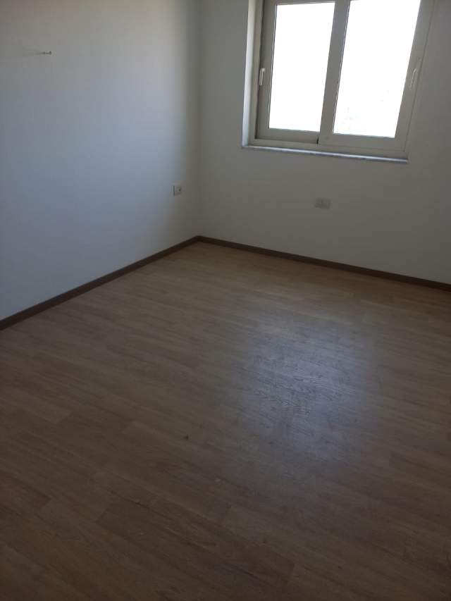 Tirane, jepet me qera 3+1+A+BLK Kati 1, 184 m² 850