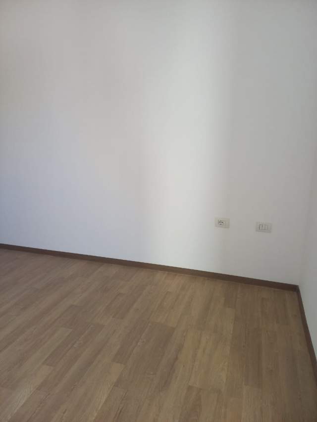Tirane, jepet me qera 3+1+A+BLK Kati 1, 184 m² 850