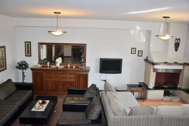 Tirane, jepet me qera apartament 2+1+A+BLK Kati 6, 83 m² 600 Euro Blloku