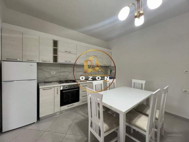 Tirane, jepet me qera apartament 2+1+A+BLK Kati 4, 116 m² 450 Euro (ASTIR)