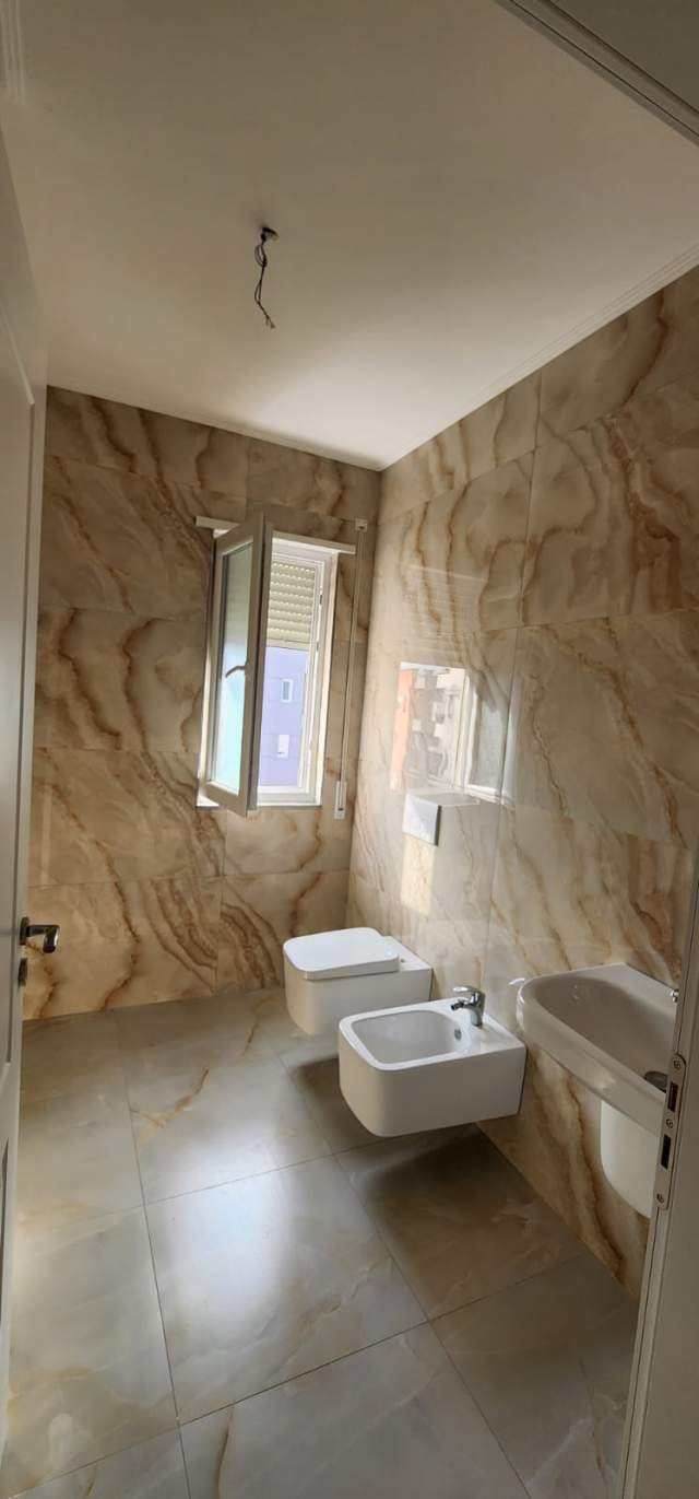 Tirane, shitet apartament 1+1+BLK Kati 3, 66 m² 60.000 Euro