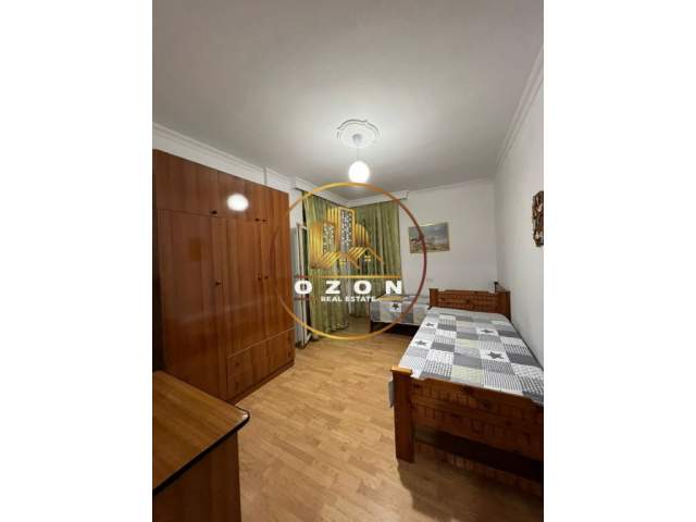 Tirane, jepet me qera apartament 2+1+A+BLK Kati 3, 115 m² 600 Euro (KOPSHTI ZOOLOGJIK)