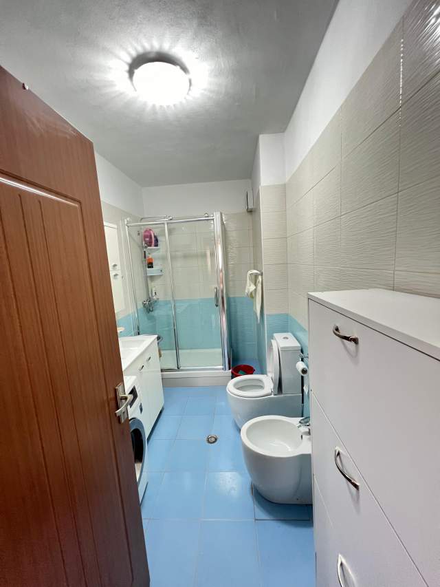 Tirane, shitet apartament 1+1 Kati 7, 81 m² 83.000 Euro (besim alla)