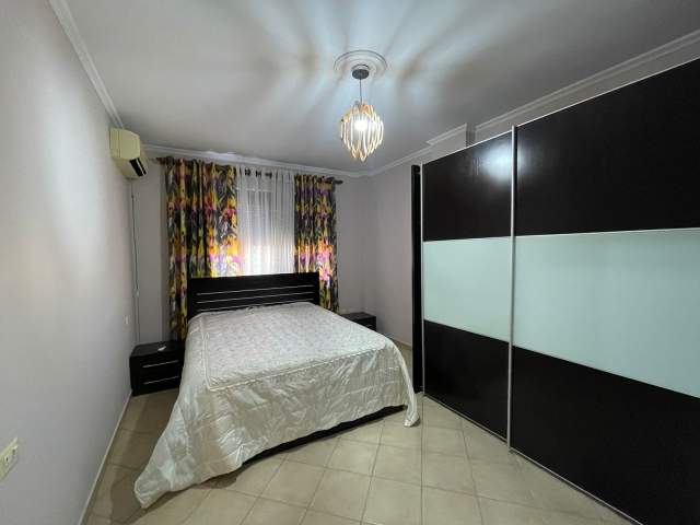 Tirane, jepet me qera apartament 2+1+BLK Kati 5, 110 m² 700 Euro (rruga e durresit)