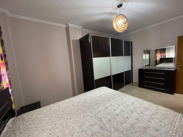 Tirane, jepet me qera apartament 2+1+BLK Kati 5, 110 m² 700 Euro (rruga e durresit)
