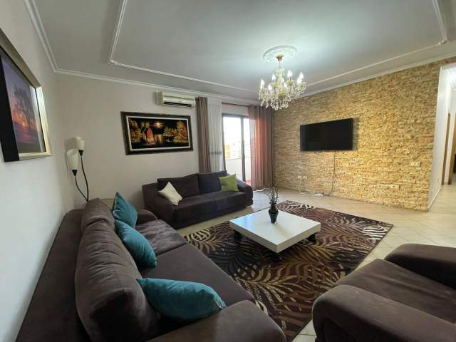 Tirane, jepet me qera apartament 2+1+BLK Kati 5, 110 m² 700 Euro (rruga e durresit)