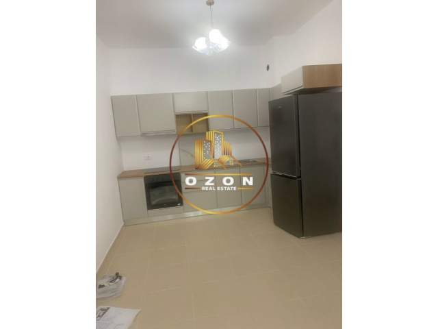 Tirane, jepet me qera apartament 3+1+A+BLK Kati 2, 127 m² 800 Euro (Kodra e Diellit 1)