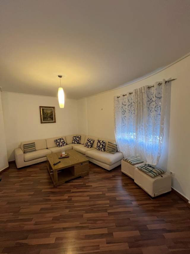 Tirane, jepet me qera apartament 3+1+BLK Kati 5, 110 m² 50.000 Leke (Teodor keko)
