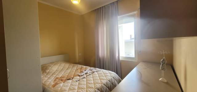 !!!  Dhene  !!!   Durres, jepet me qera apartament 2+1+BLK Kati 7, 100 m² 320 Euro (Tek Drejtoria e Policise, Durres)