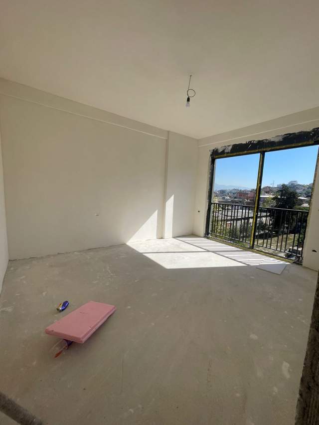 Tirane, shitet apartament 2+1 Kati 2, 132 m² 170.000 Euro (Spitali Amerikan 3)