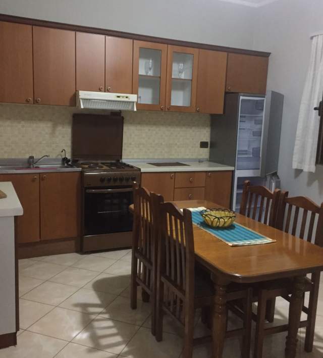 Tirane, jepet me qera apartament 3+1+BLK Kati 3, 100 m² 600 Euro (sotir kolea)