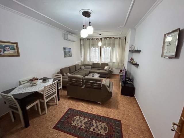 Tirane, jepet me qera apartament 2+1+A Kati 6, 94 m² 600 Euro (vace zela)