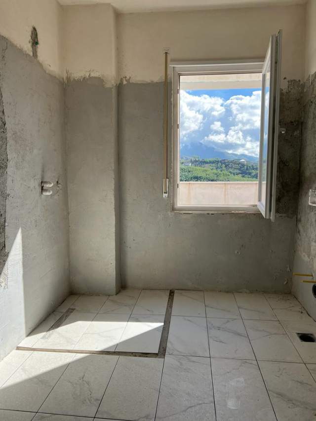 Tirane, shitet Penthouse 5+1+BLK Kati 5, 250 m² 200.000 Euro (Fresk)