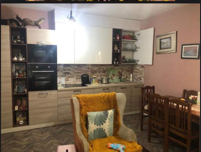 Tirane, shitet shtepi 2 Katshe 207 m² 180.000 Euro