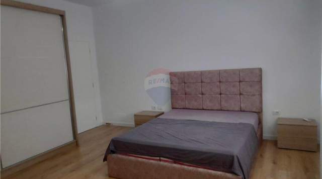 Tirane, jepet me qera apartament 2+1 Kati 2, 94 m² 700 Euro (Rr. e Vilave)