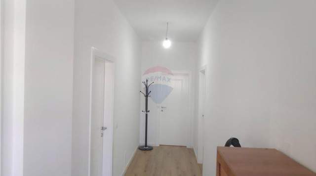Tirane, jepet me qera apartament 2+1 Kati 2, 94 m² 700 Euro (Rr. e Vilave)