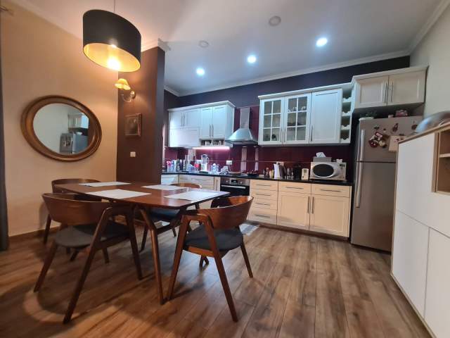 Tirane, shitet Vile 3 Katshe Kati 3, 466 m² 610.000 Euro (RRUGA E KAVAJES)