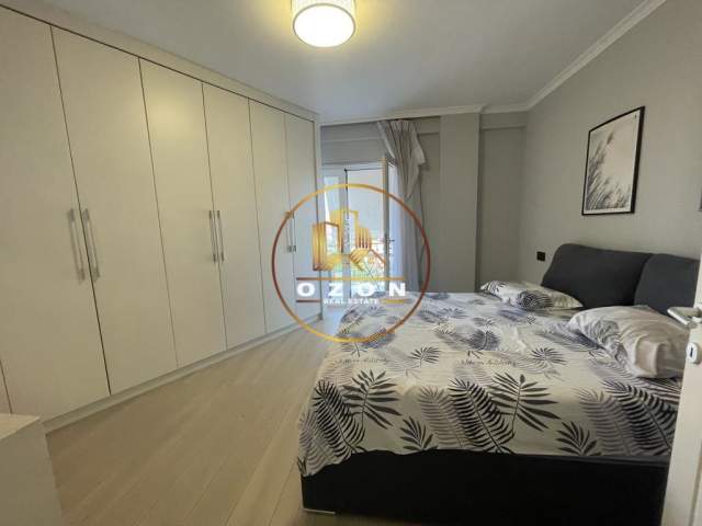 Tirane, jepet me qera apartament 2+1 Kati 3, 106 m² 650 Euro (RRUGA E KAVAJES)