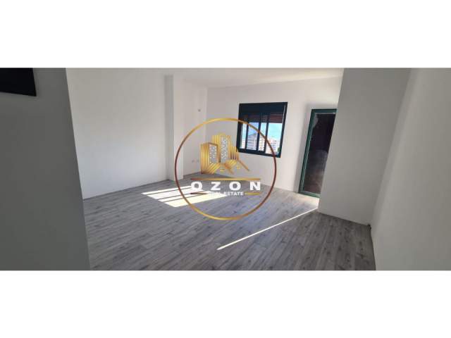 Vlore, shitet apartament 1+1 Kati 7, 70 m² 110.000 Euro (vlore)