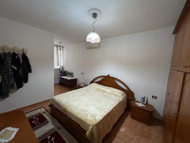 Tirane, jepet me qera apartament Kati 6, 100 m² 500 Euro (Ish Parku)