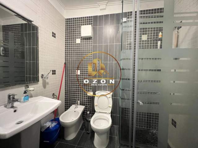 Tirane, jepet me qera apartament 2+1 Kati 2, 110 m² 700 Euro (bulevardi gjergj fishta)