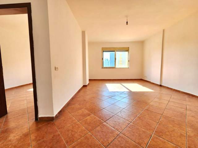 Durres, shes apartament 2+1+BLK Kati 5, 104 m² 85,000 Euro (Rr. Pavaresia, Durres)