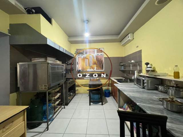 Tirane, jepet me qera bar-resorant Kati 1, 82 m² 1.200 Euro (STADIUMI DINAMO)