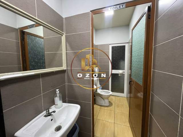 Tirane, jepet me qera bar-resorant Kati 1, 82 m² 1.200 Euro (STADIUMI DINAMO)