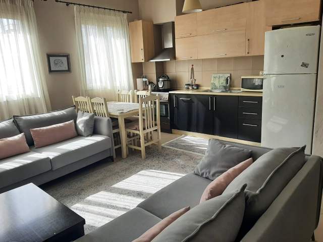 Tirane, jepet me qera apartament 1+1 350 Euro (Sotir Caci)