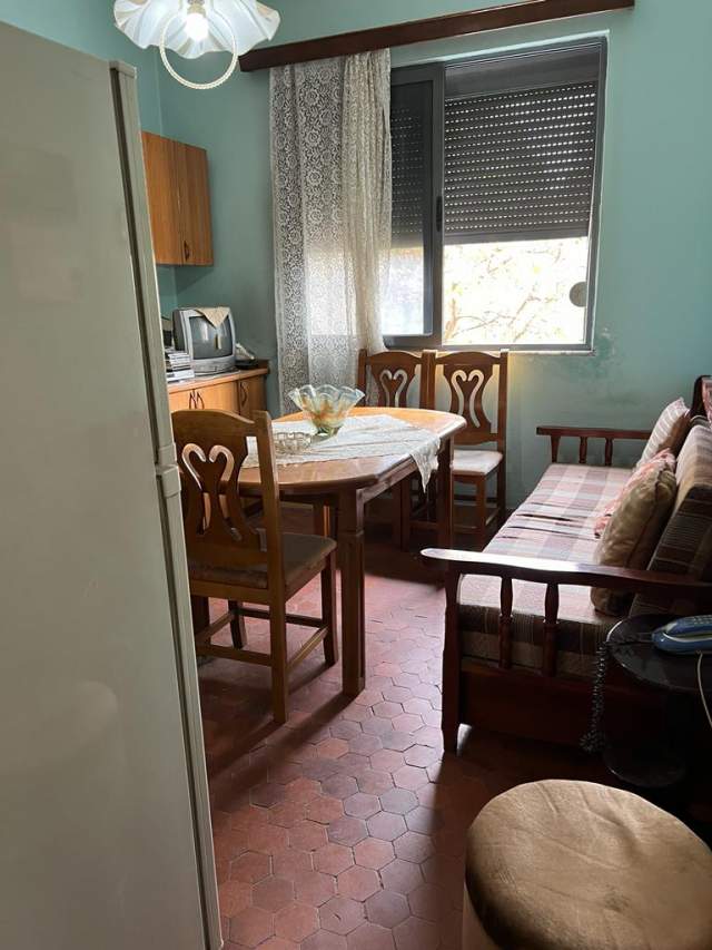 Tirane, shitet apartament 1+1 Kati 4, 56 m² 128.000 Euro (Myslym shyr Perball Drejtoris Se POlicis)