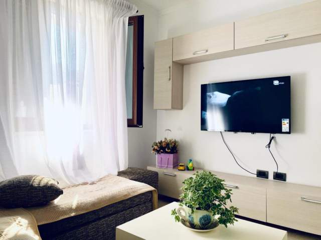 Tirane, jepet me qera apartament 2+1 480 Euro (ISLAM ALLA)