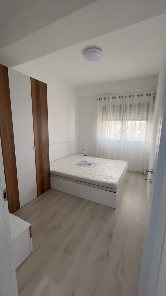 Tirane, jepet me qera 2+1+BLK Kati 2, 85 m² 450 Euro