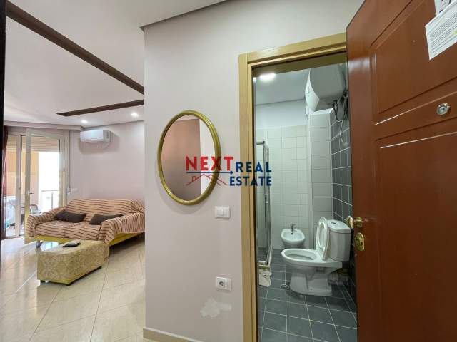 Lungomare, jepet me qera apartament 1+1+BLK Kati 8, 66 m² 300 Euro (Skele)