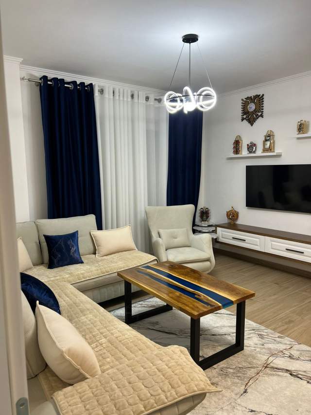 Tirane, jepet me qera apartament 1+1+BLK Kati 5, 65 m² 430 Euro (Rruga Sokrat Miho)