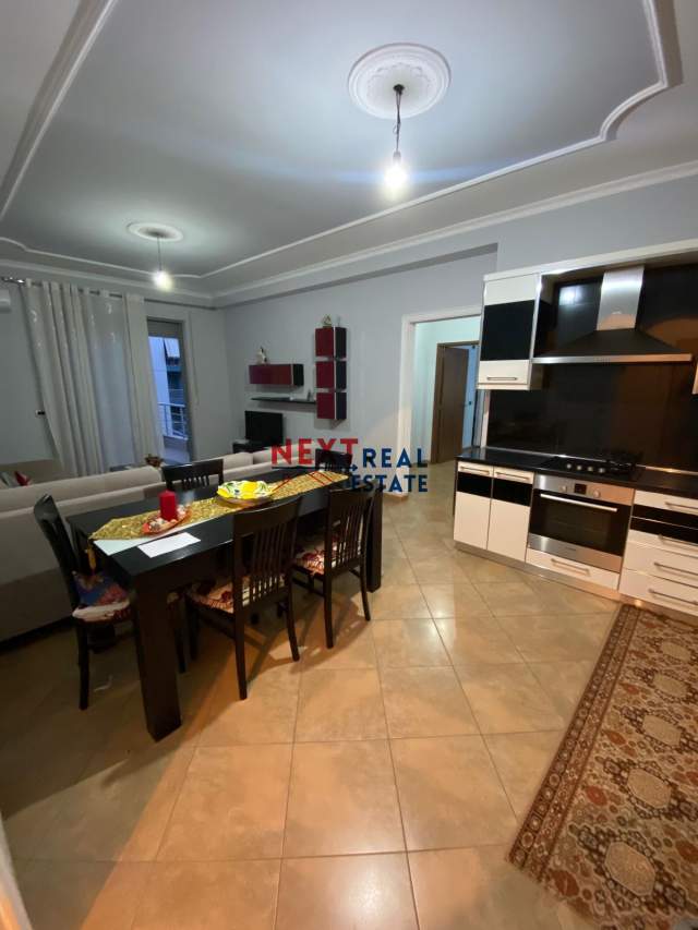 Lungomare, jepet me qera apartament 2+1+A+BLK Kati 6, 400 Euro (Tek ish kombinati)