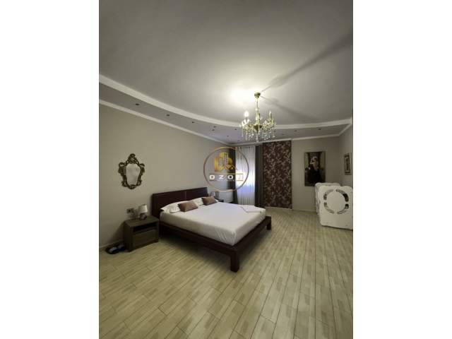 Tirane, jepet me qera apartament 3+1 Kati 9, 164 m² 1.200 Euro (Rruga e Barrikadave)