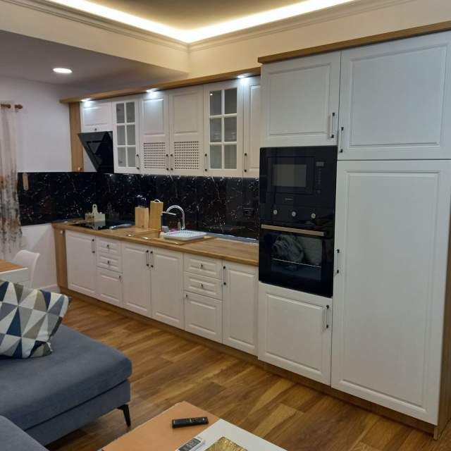 Tirane, jepet me qera apartament 1+1+BLK Kati 3, 70 m² 650 Euro (Rruga Margarita Tutulani)
