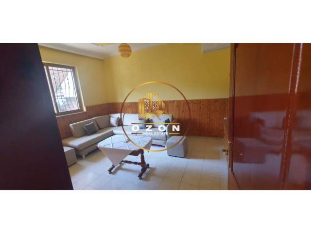 Tirane, jepet me qera apartament 3+1 Kati 1, 130 m² 500 Euro (VILAT AMERIKANE)