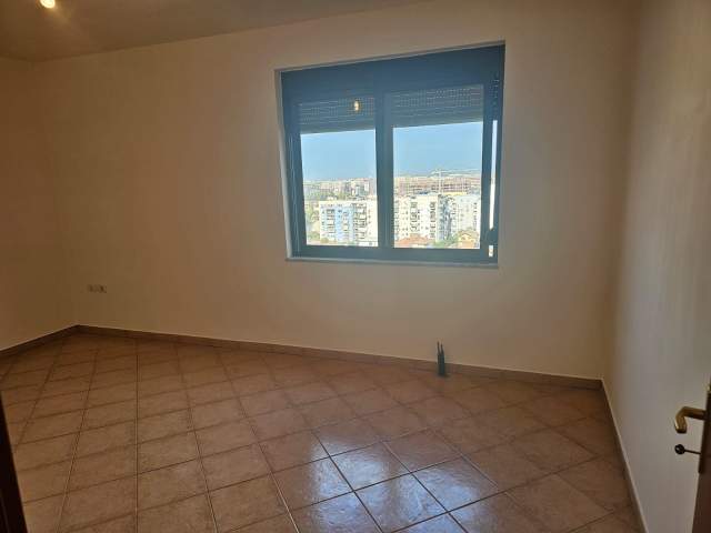 Tirane, shitet apartament 1+1+BLK Kati 12, 70 m² 121.000 Euro (Rruga e kavajes)