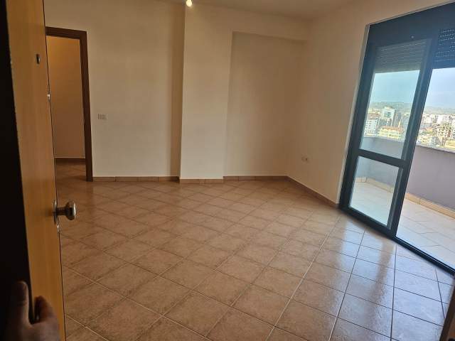 Tirane, shitet apartament 1+1+BLK Kati 12, 70 m² 121.000 Euro (Rruga e kavajes)