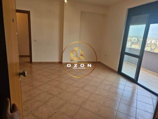 Tirane, shitet apartament 1+1 Kati 12, 70 m² 121.000 Euro (Rruga e Kavajes)